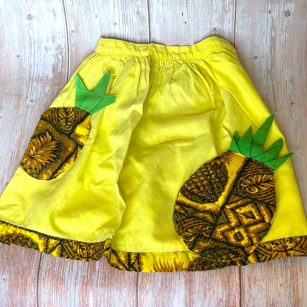Vintage Hawaii Pineapple Apron & Potholder Set Yellow Hawaiian Tapa Print